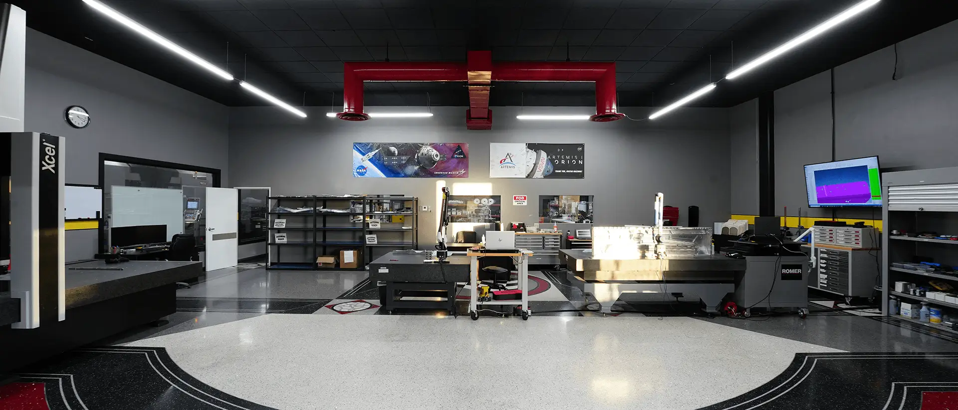 Metrology lab with coordinate measuring machines